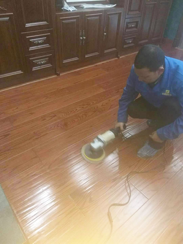 實木地板該如何保養